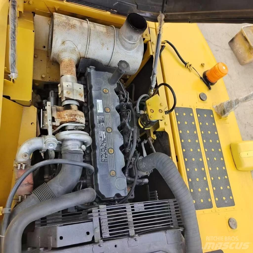 Komatsu PC 220 Pásové rýpadlá