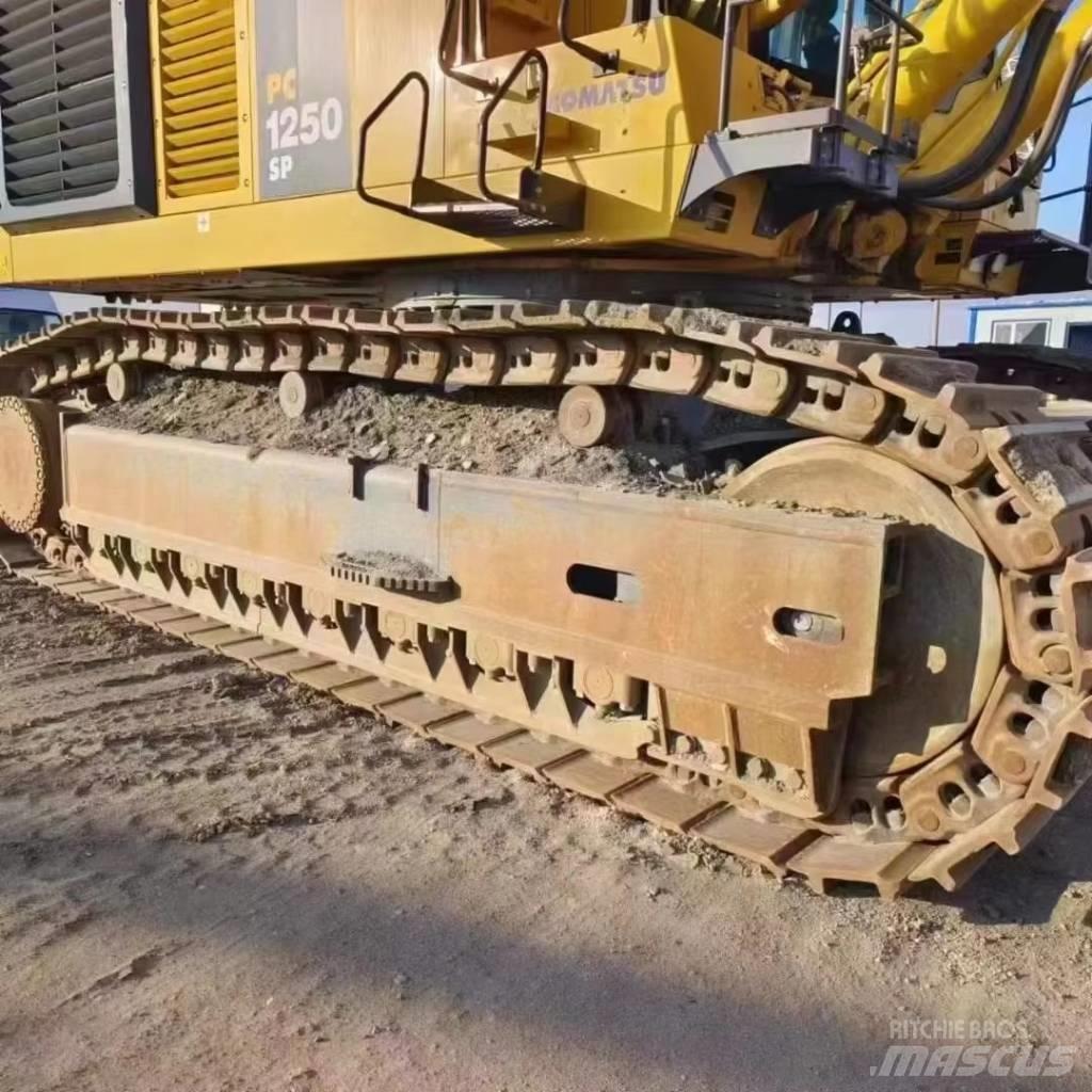 Komatsu PC1250SP Pásové rýpadlá