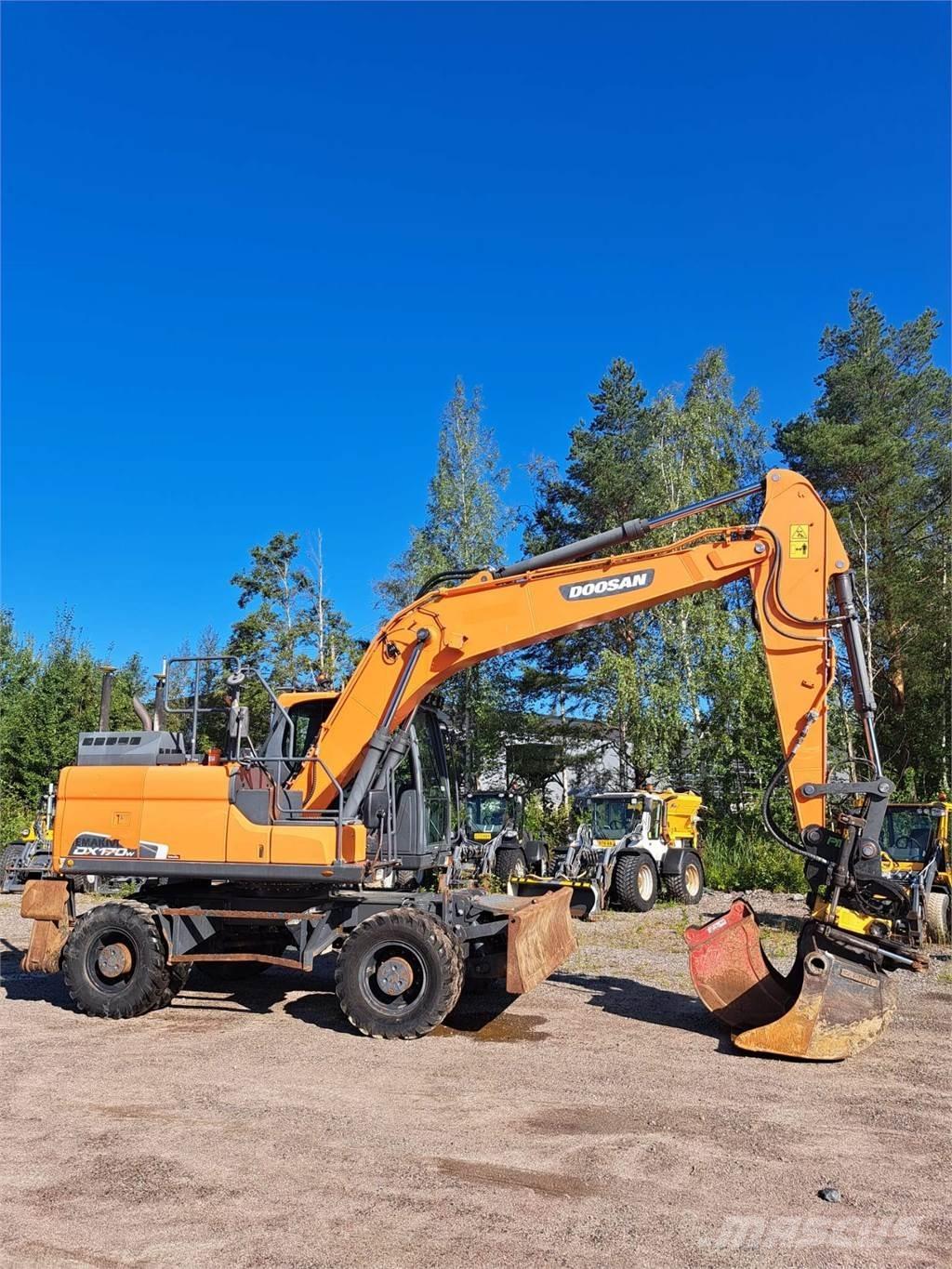 Doosan DX170W-5 Kolesové rýpadlá