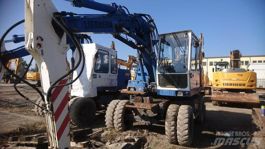 Liebherr A900 Kolesové rýpadlá
