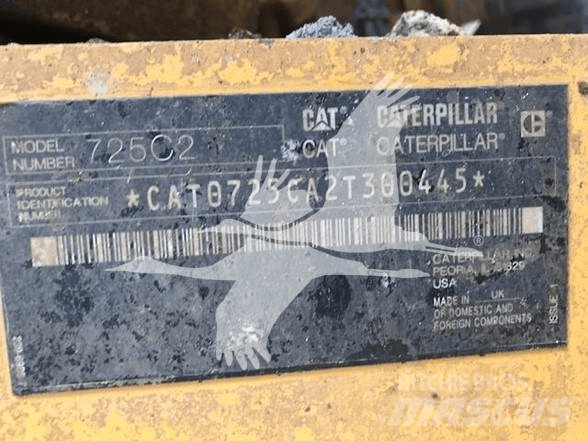 CAT 725C2 Kĺbové nákladné autá