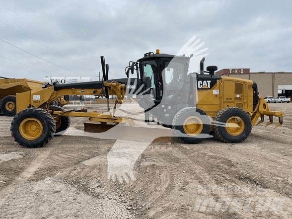 CAT 950M Kolesové nakladače