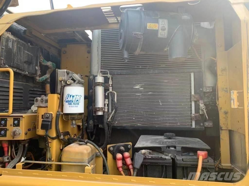 CAT 315D Pásové rýpadlá