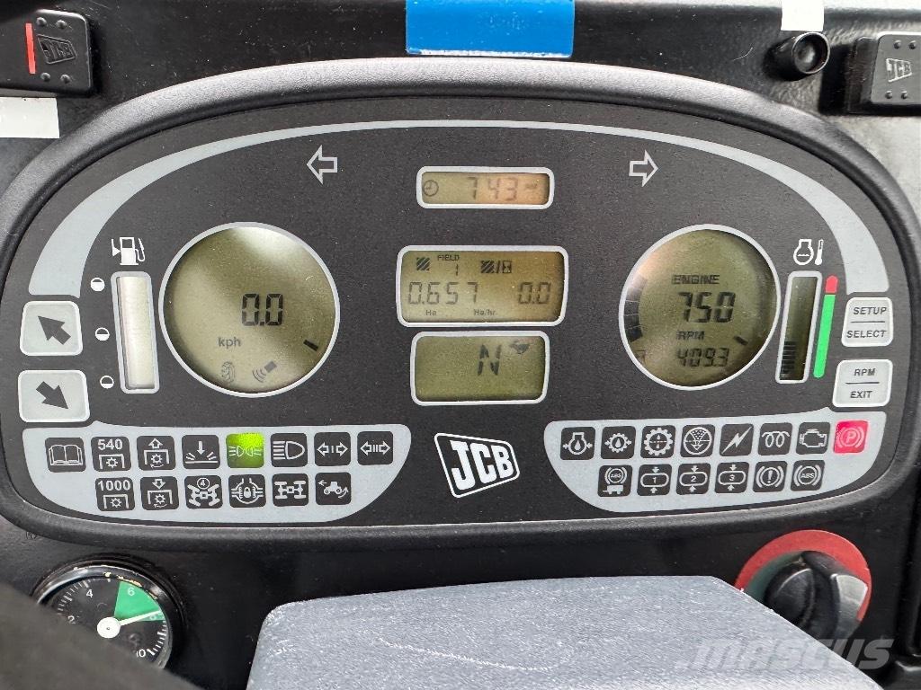 JCB Fastrac 2155 Traktory