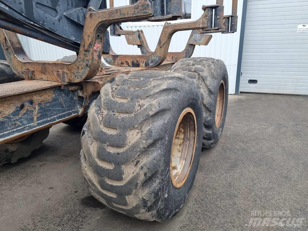 Komatsu 855 Lesné traktory