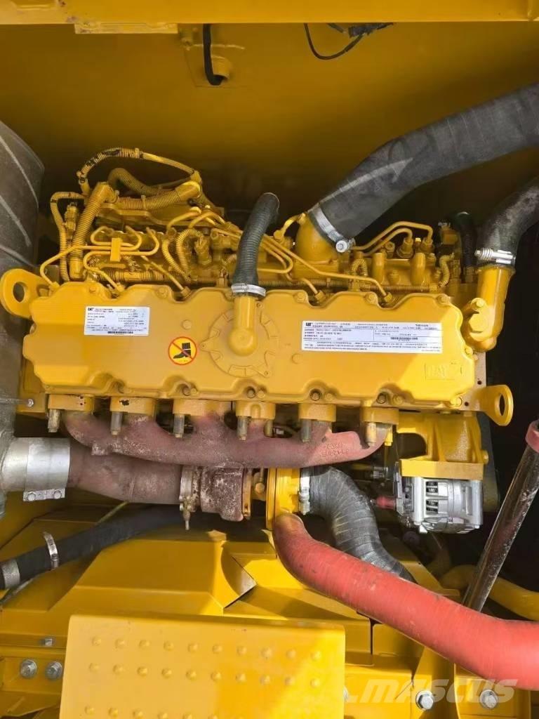 CAT 320 Pásové rýpadlá