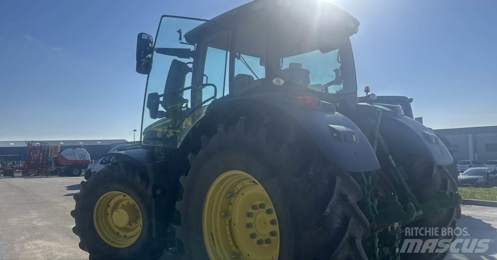 John Deere 6250R Traktory