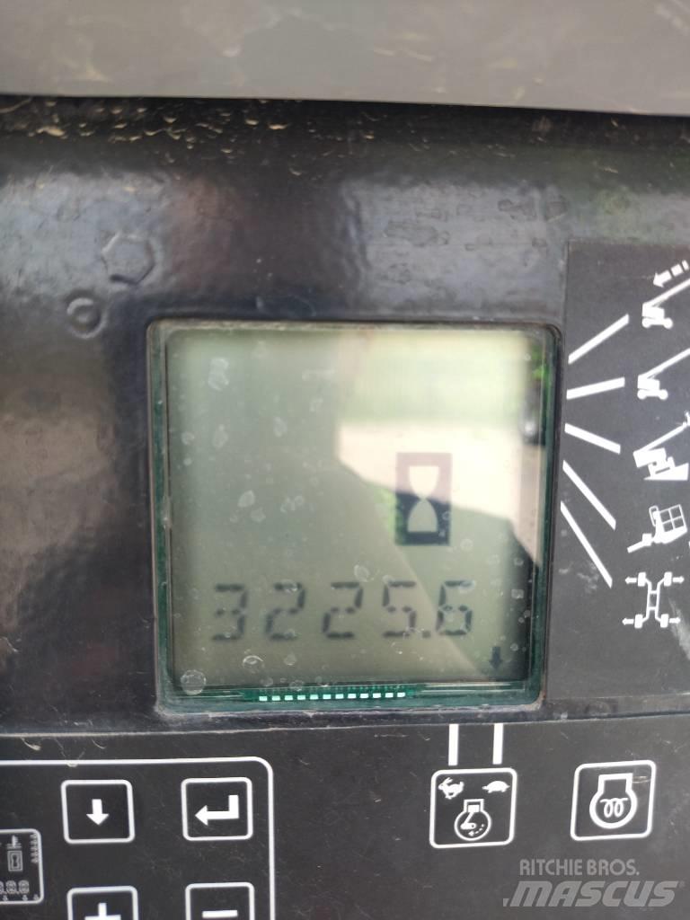 Genie ZX 135/70 Kĺbové plošiny