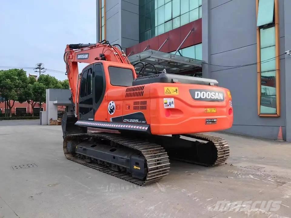 Doosan DX225LC-9C Pásové rýpadlá