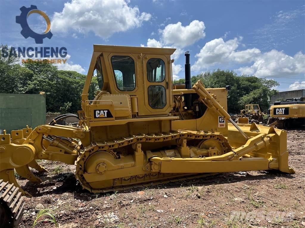 CAT D 7 G Pásové dozéry