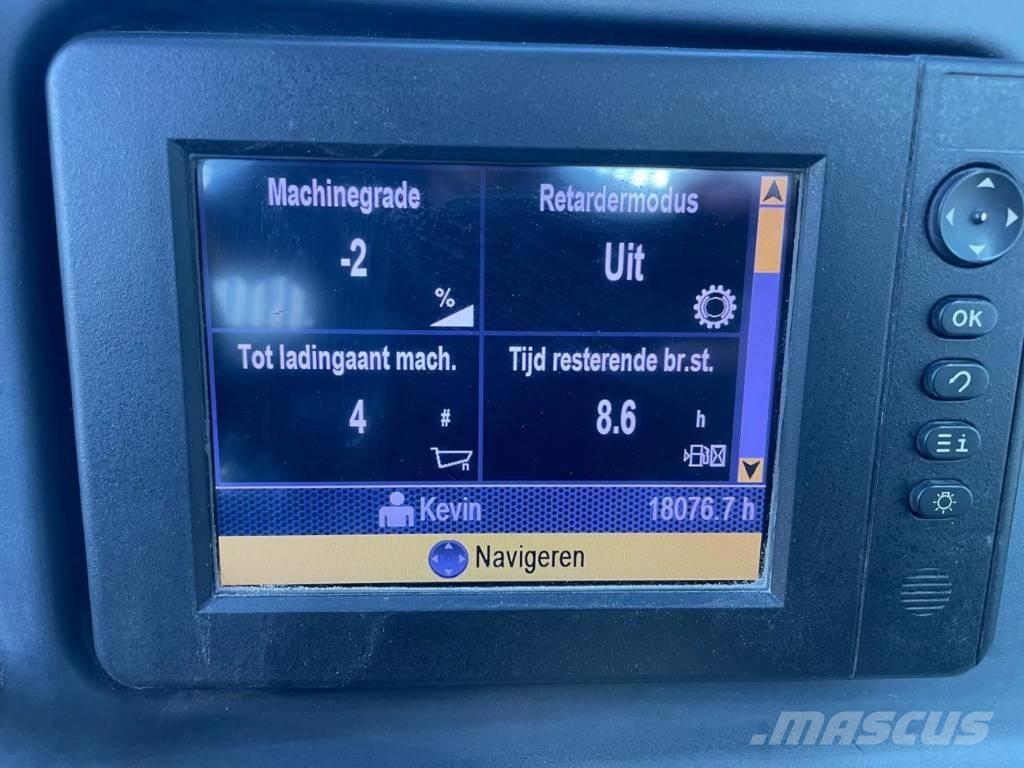 CAT 740B Kĺbové nákladné autá