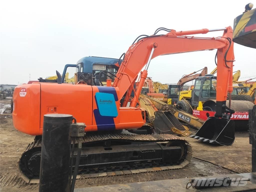 Hitachi EX120 Midi rýpadlá 7 t - 12 t