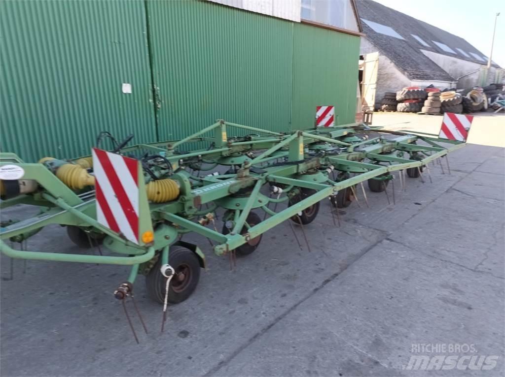 Krone KW1302/12T Obracače a zhrabovače sena