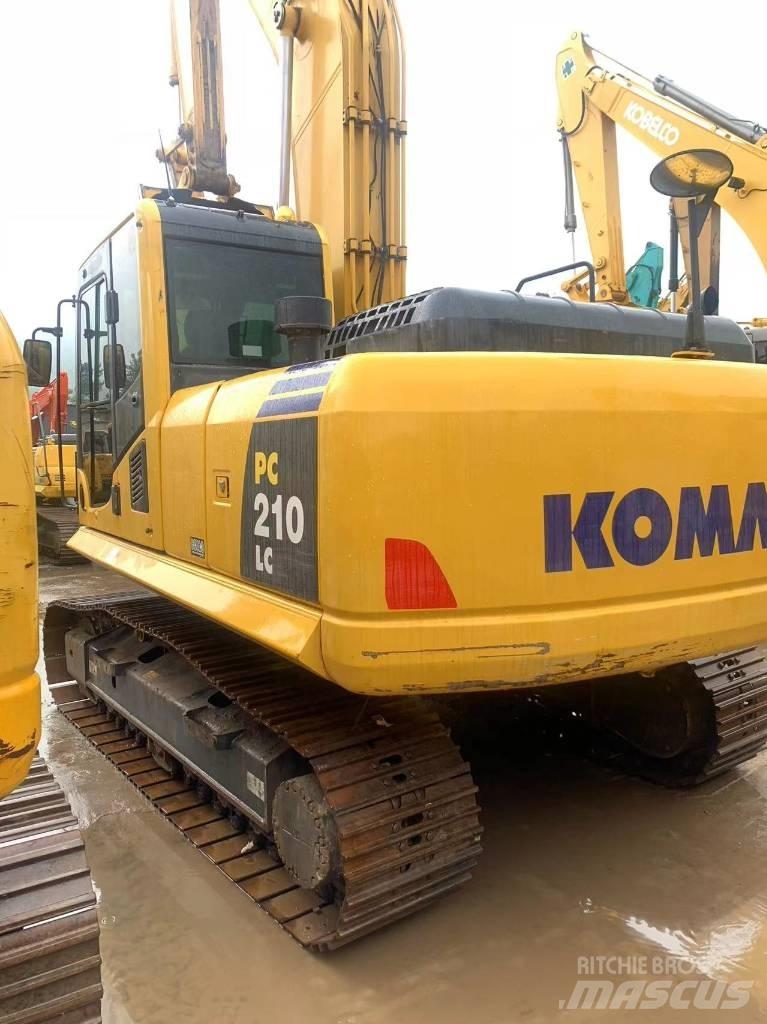 Komatsu PC 210-8 Pásové rýpadlá