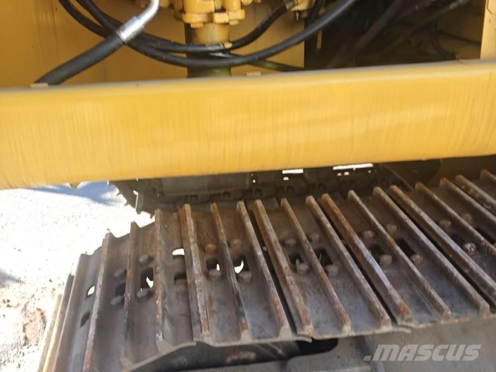 CAT 320 C L Pásové rýpadlá
