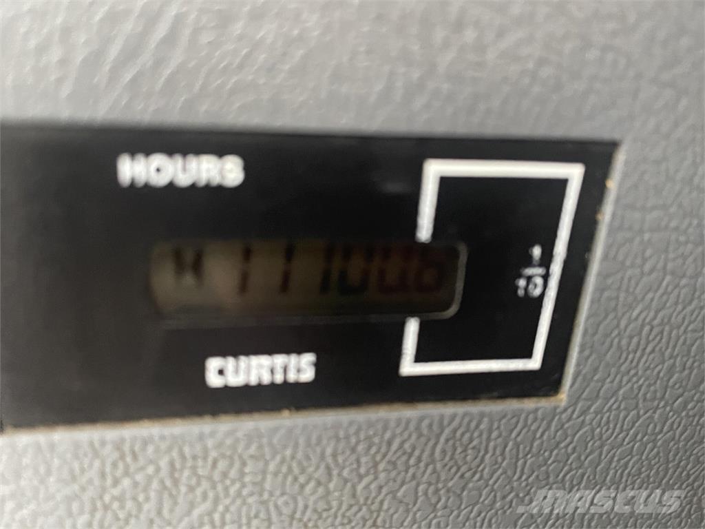 Hyundai HX520L Pásové rýpadlá