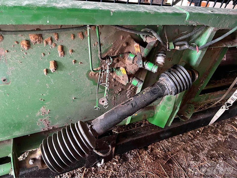 John Deere 925 Kombajnove hlavice