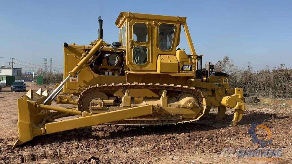 CAT D 8 K Pásové dozéry