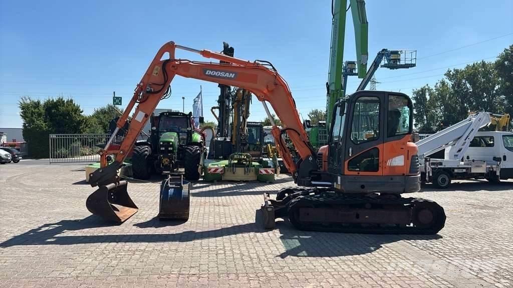 Doosan DX85 0 Špeciálne bagre