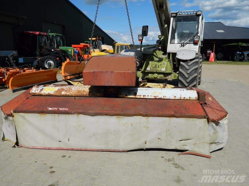 Kuhn 700F Žacie stroje