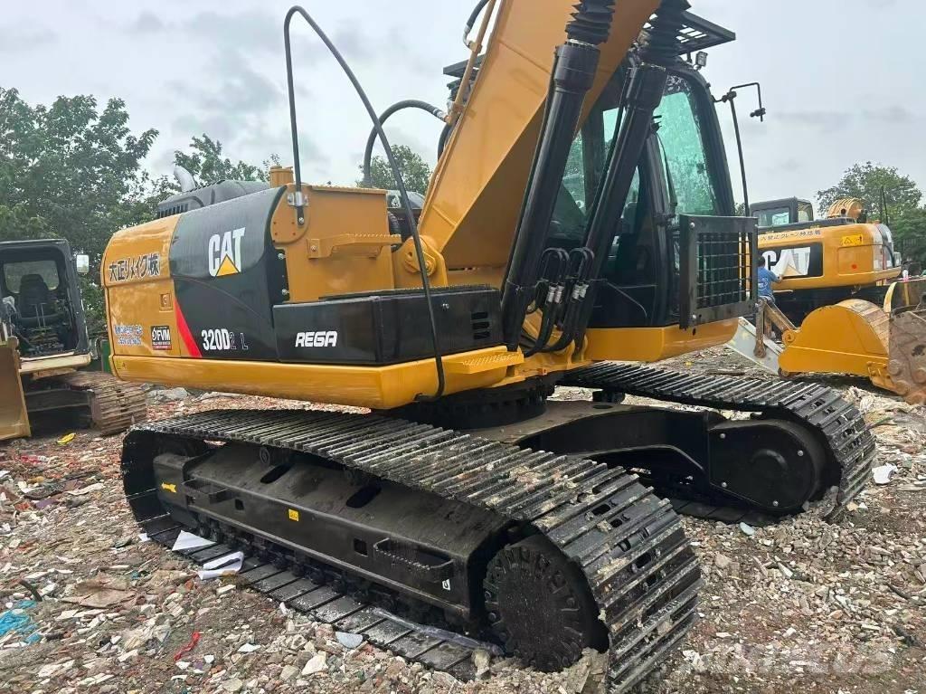 CAT 320D2L Pásové rýpadlá