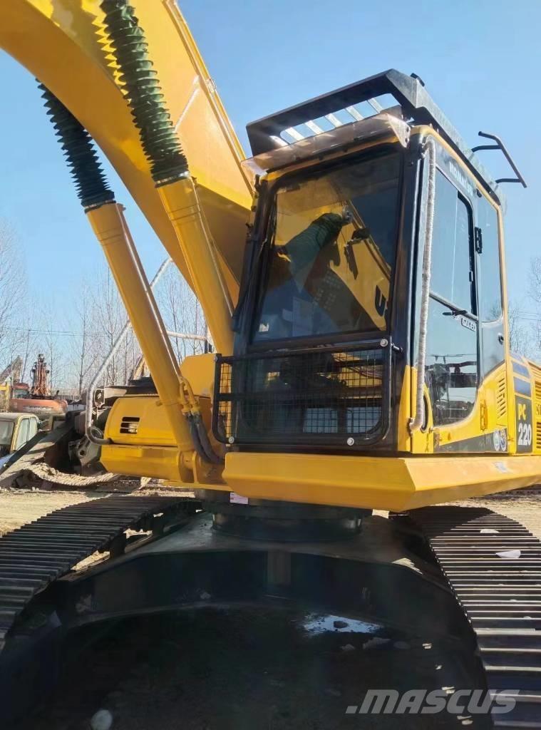Komatsu 220-8 Pásové rýpadlá