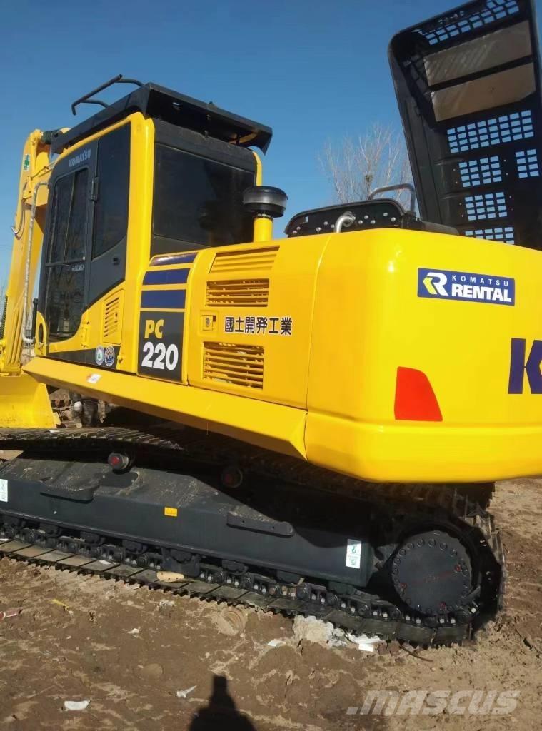 Komatsu 220-8 Pásové rýpadlá