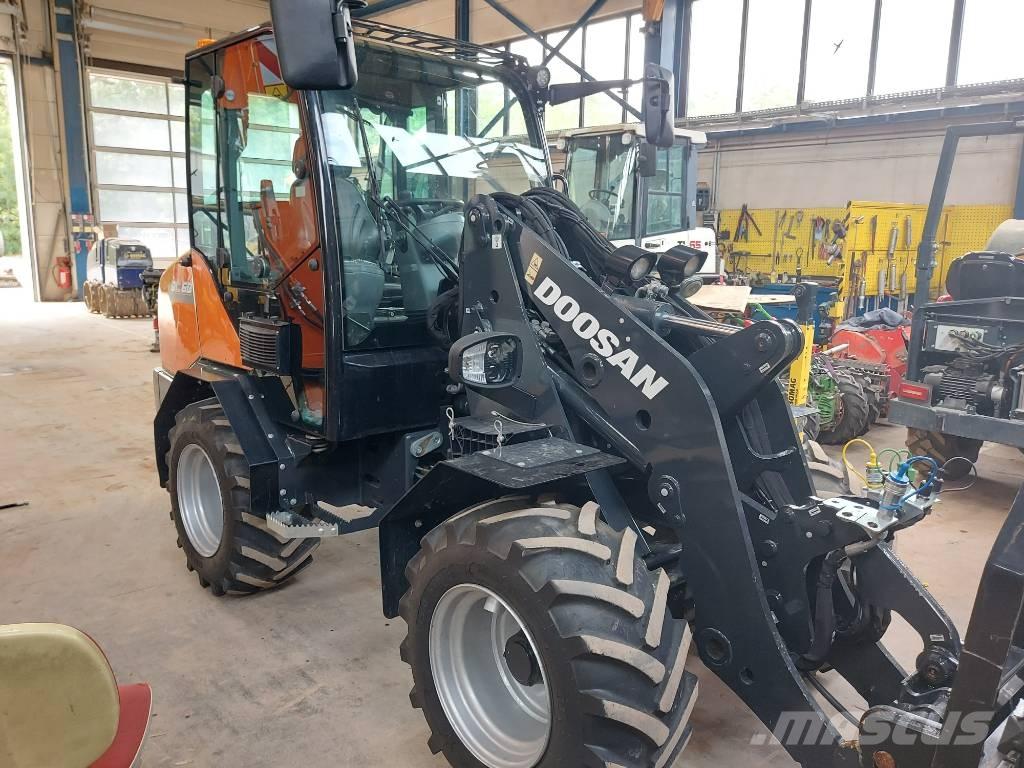 Develon DL 60-7 Kolesové nakladače