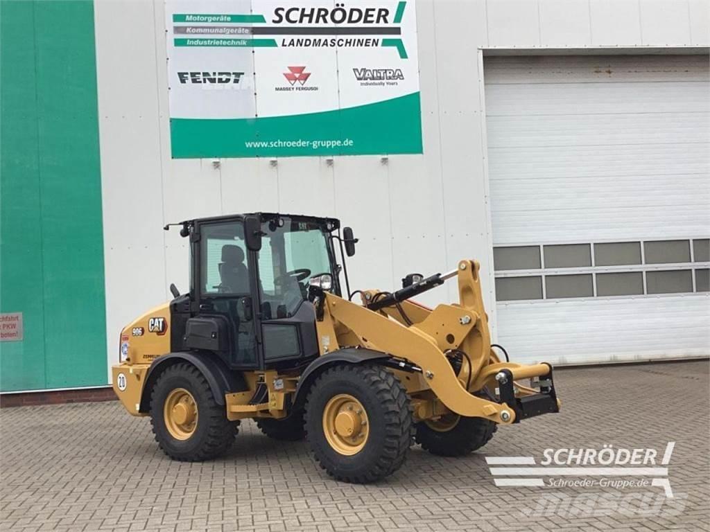 CAT 906 Kolesové nakladače