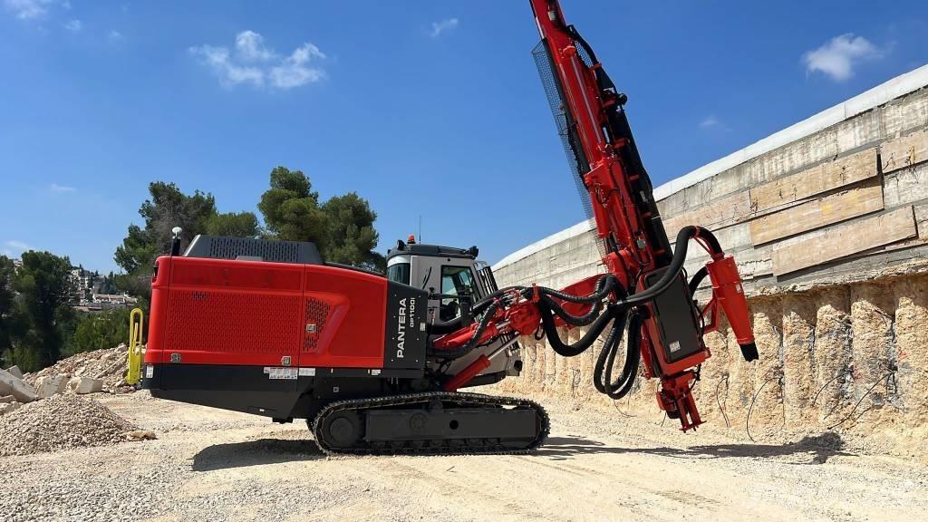 Sandvik DP 1100 i Povrchové vrtné súpravy