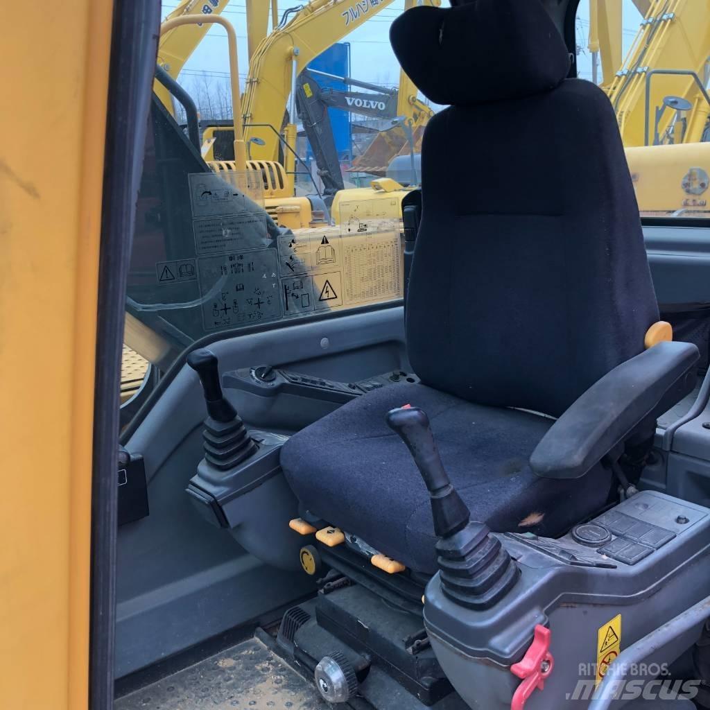 Volvo EC210B Pásové rýpadlá