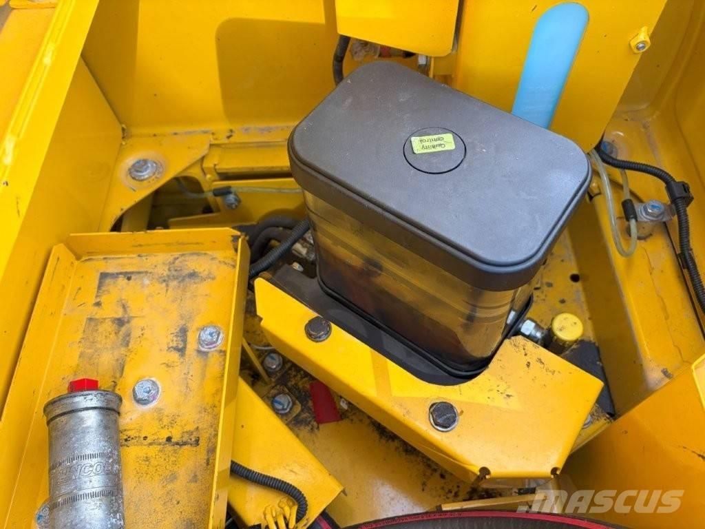 Komatsu PC 240 LC-11 Pásové rýpadlá