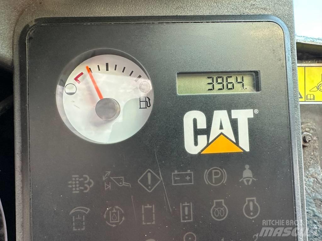 CAT 246 C Šmykom riadené nakladače