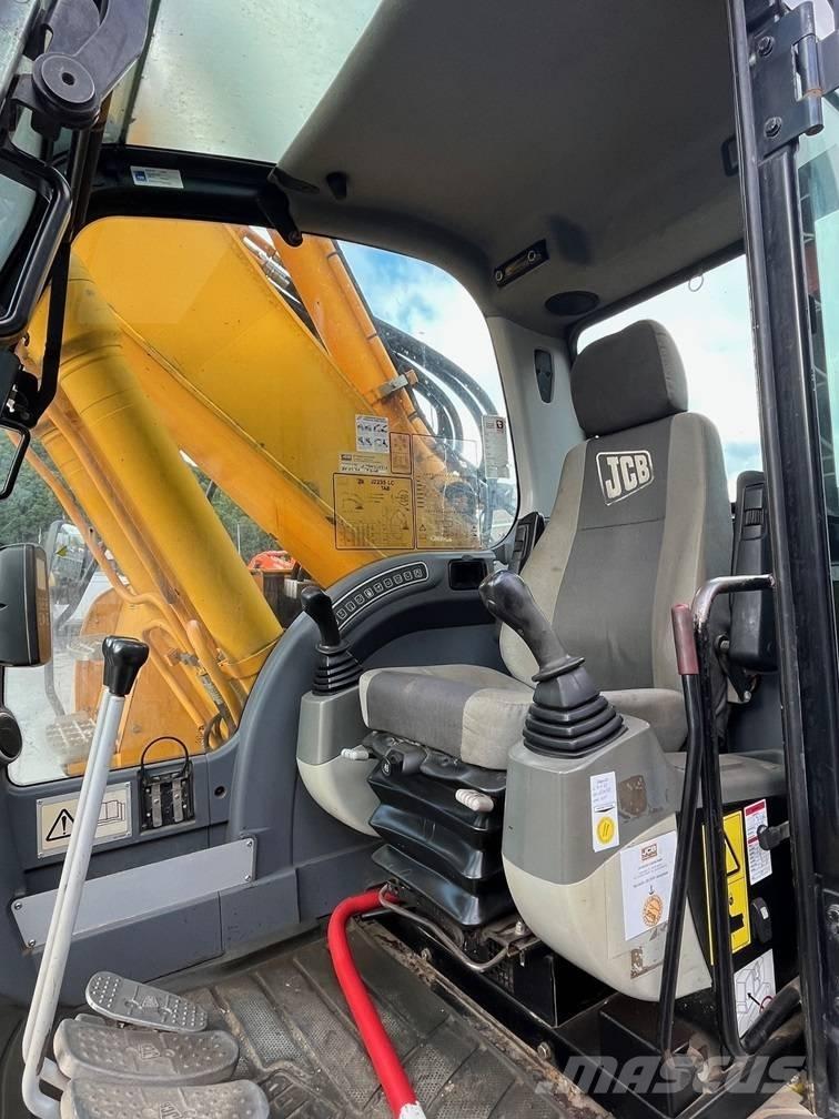 JCB JZ 235 LC Pásové rýpadlá