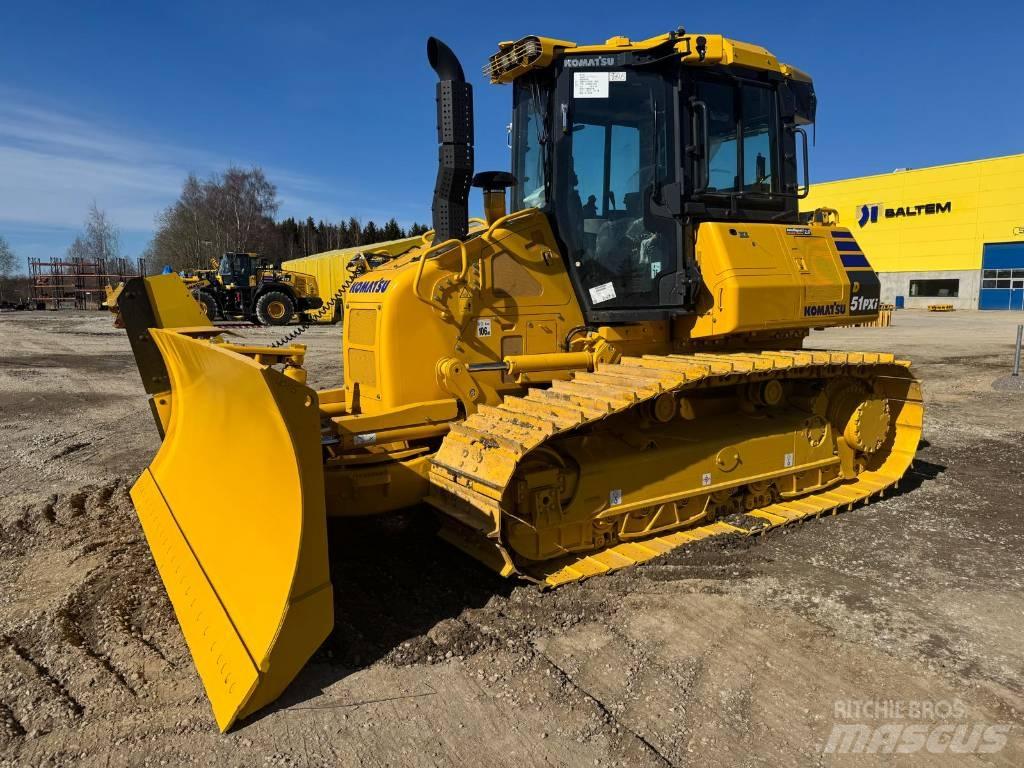 Komatsu D51PXI-24E0 Pásové dozéry