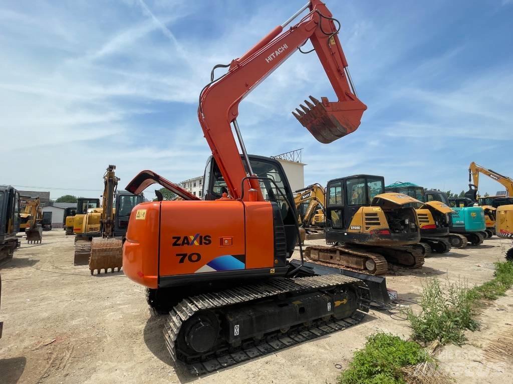 Hitachi ZX 70 Midi rýpadlá 7 t - 12 t