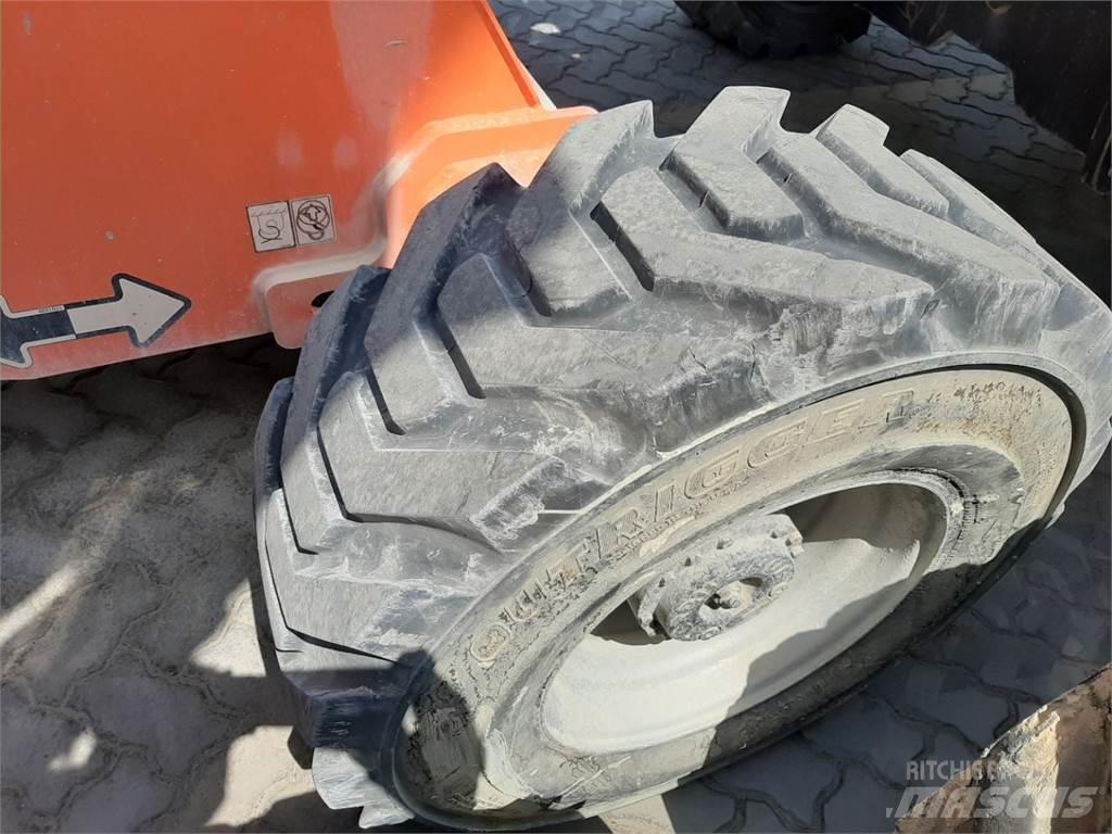 JLG 460SJ Teleskopické plošiny
