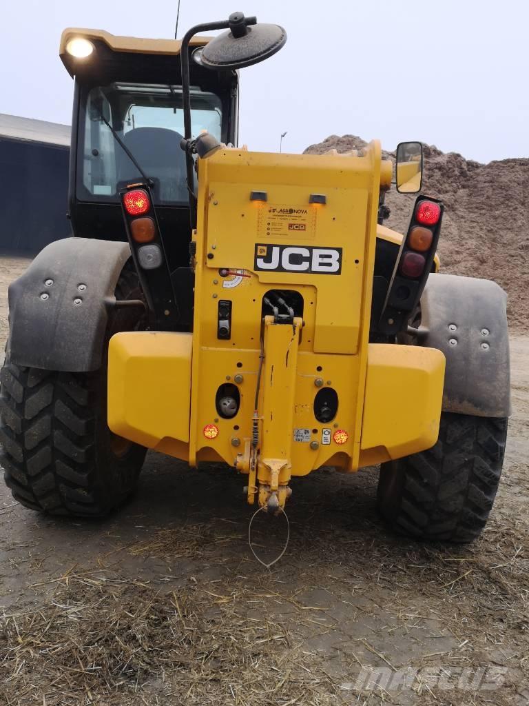 JCB 560-80 Teleskopické manipulátory