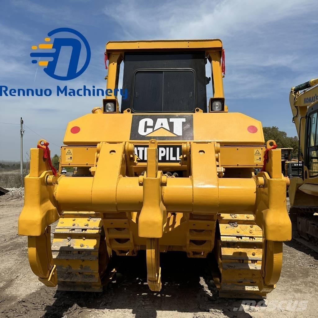 CAT D 8 R Pásové dozéry