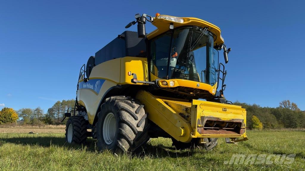 New Holland CX 8080 Kombinované zberacie stroje