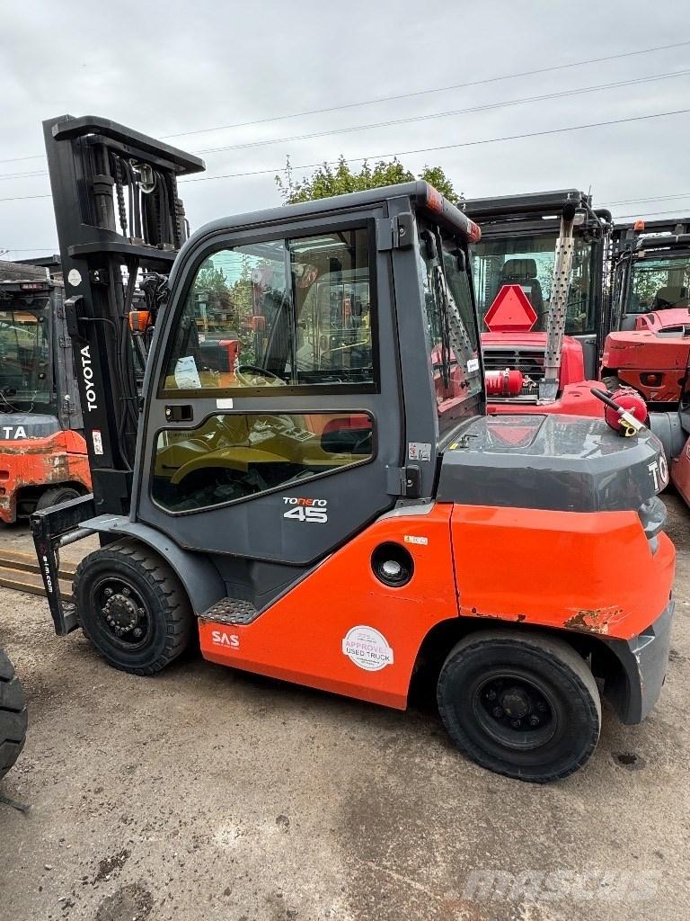 Toyota 40-8FD40N Dieselové vozíky
