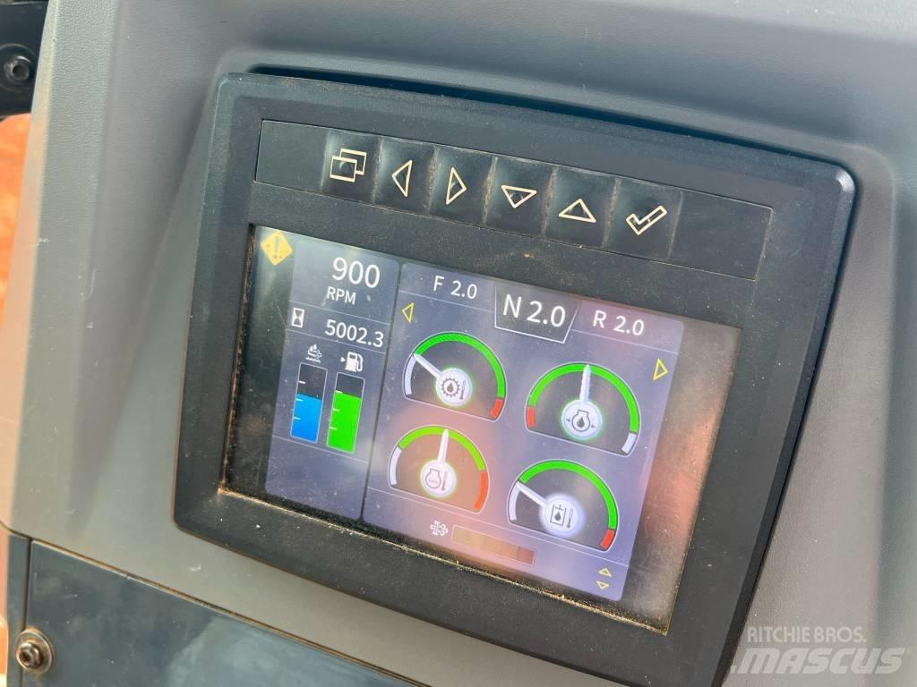 John Deere 750L LGP Pásové dozéry