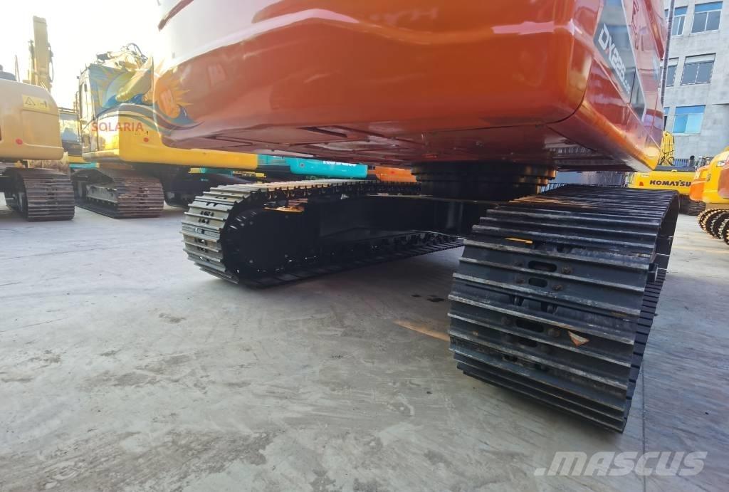Doosan DX 225 LC Pásové rýpadlá