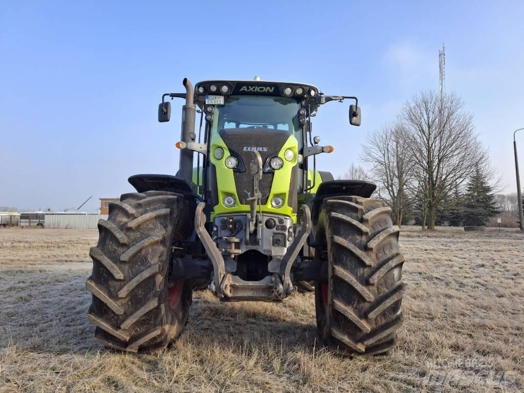 CLAAS Axion 810 Traktory