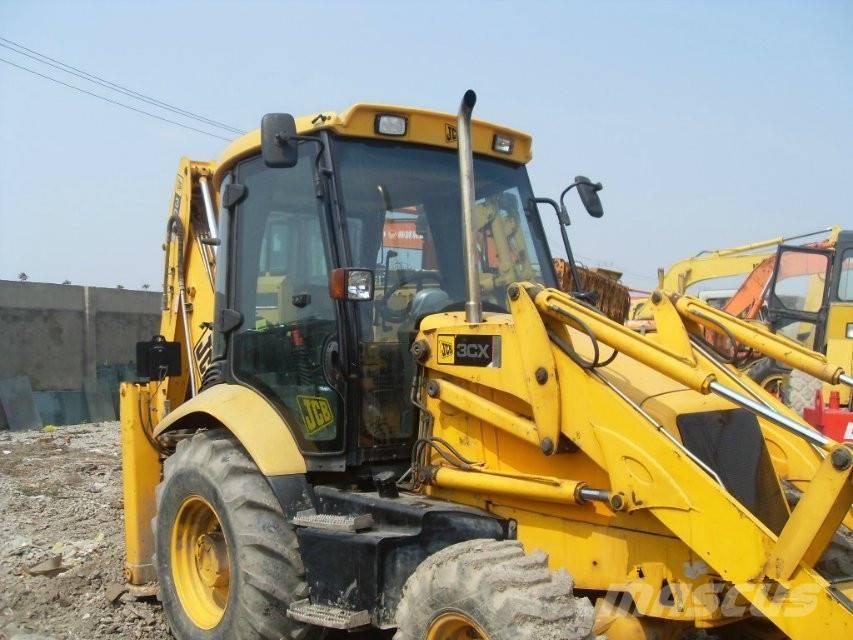 JCB 3CX Rýpadlo-nakladače