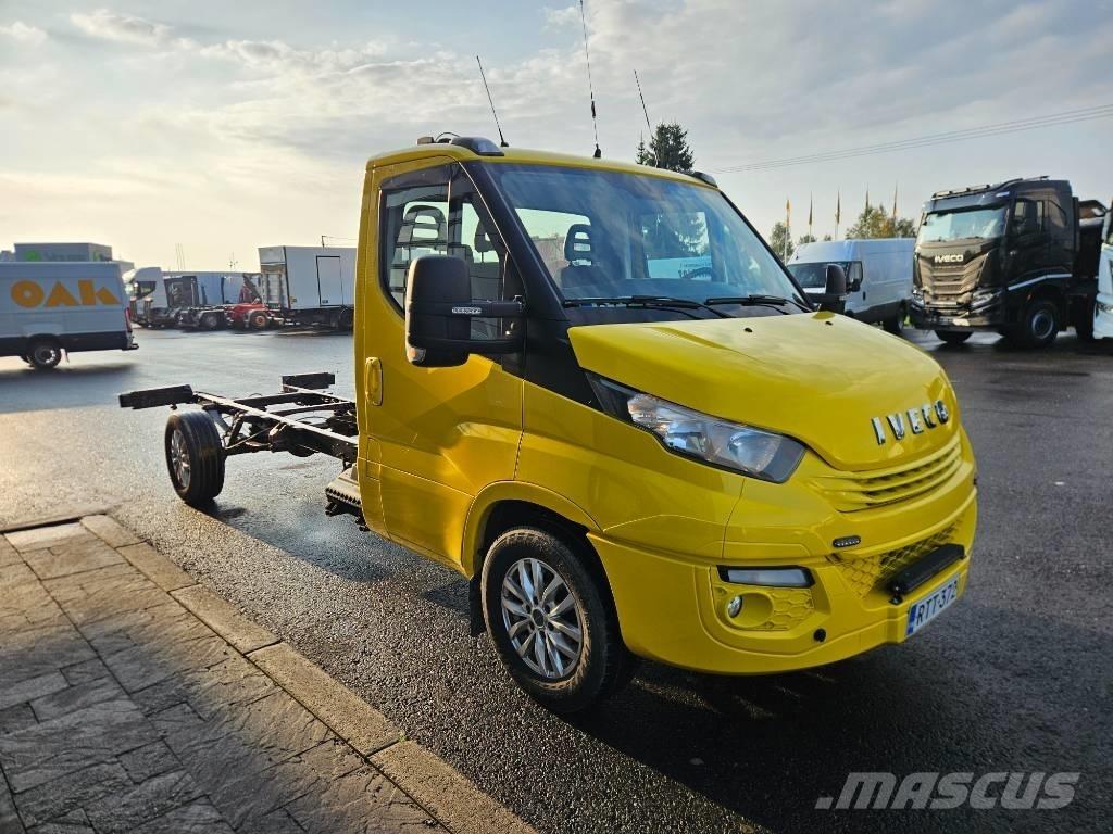 Iveco 35S18 Skriňová nadstavba