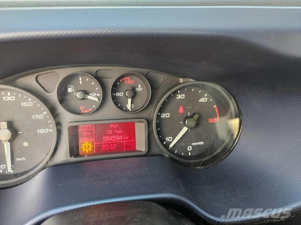 Iveco 35S18 Skriňová nadstavba