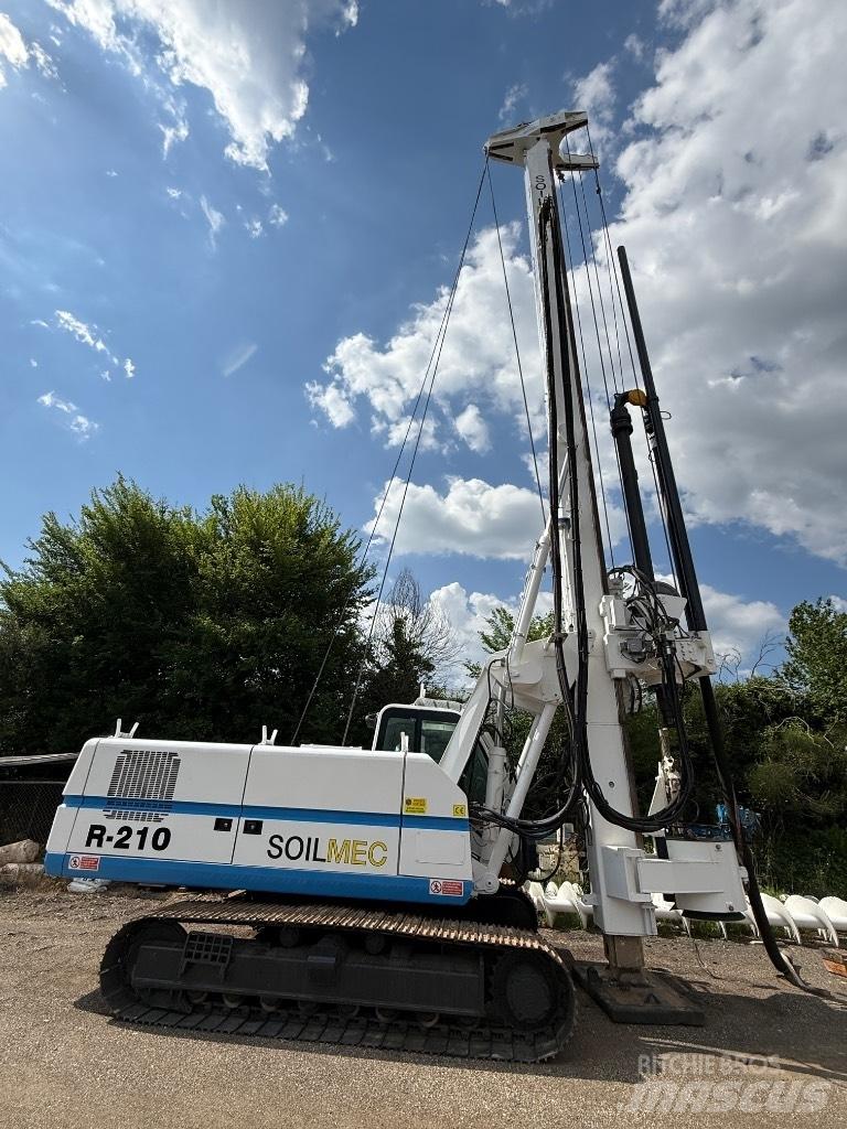 Soilmec R 210 Pilierovej žeriav