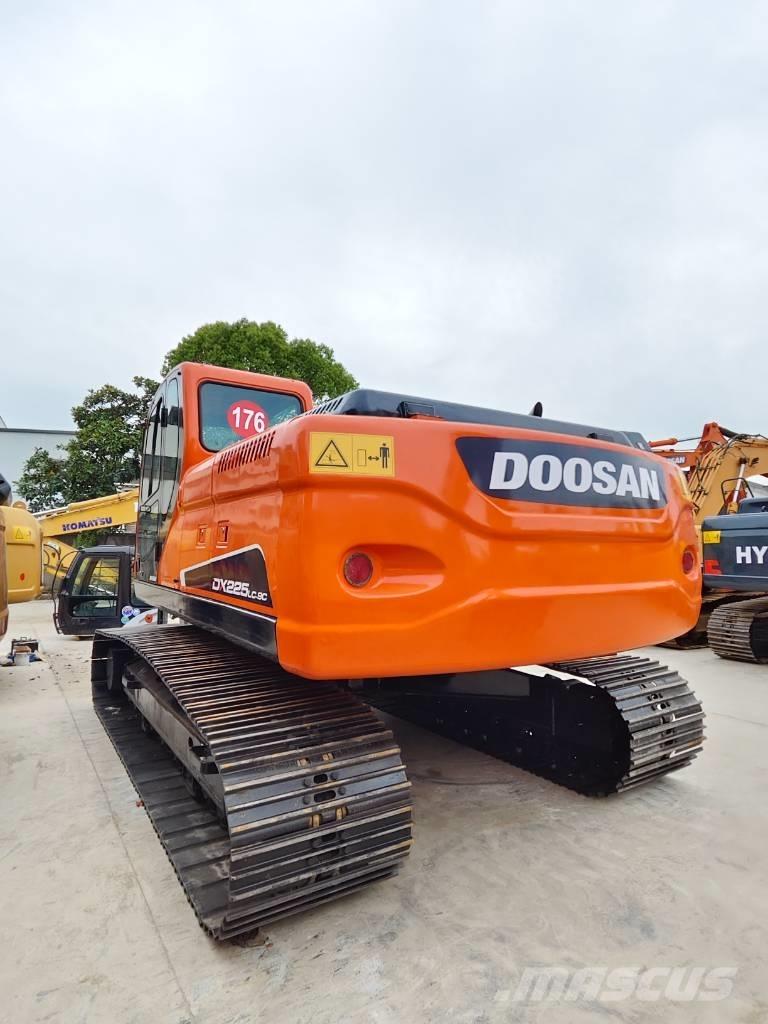 Doosan DX 225 LC-9C Pásové rýpadlá