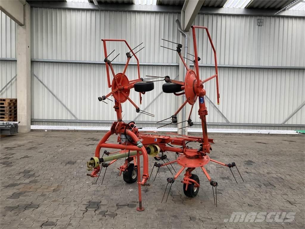 Kuhn GF 5001 MH Obracače a zhrabovače sena